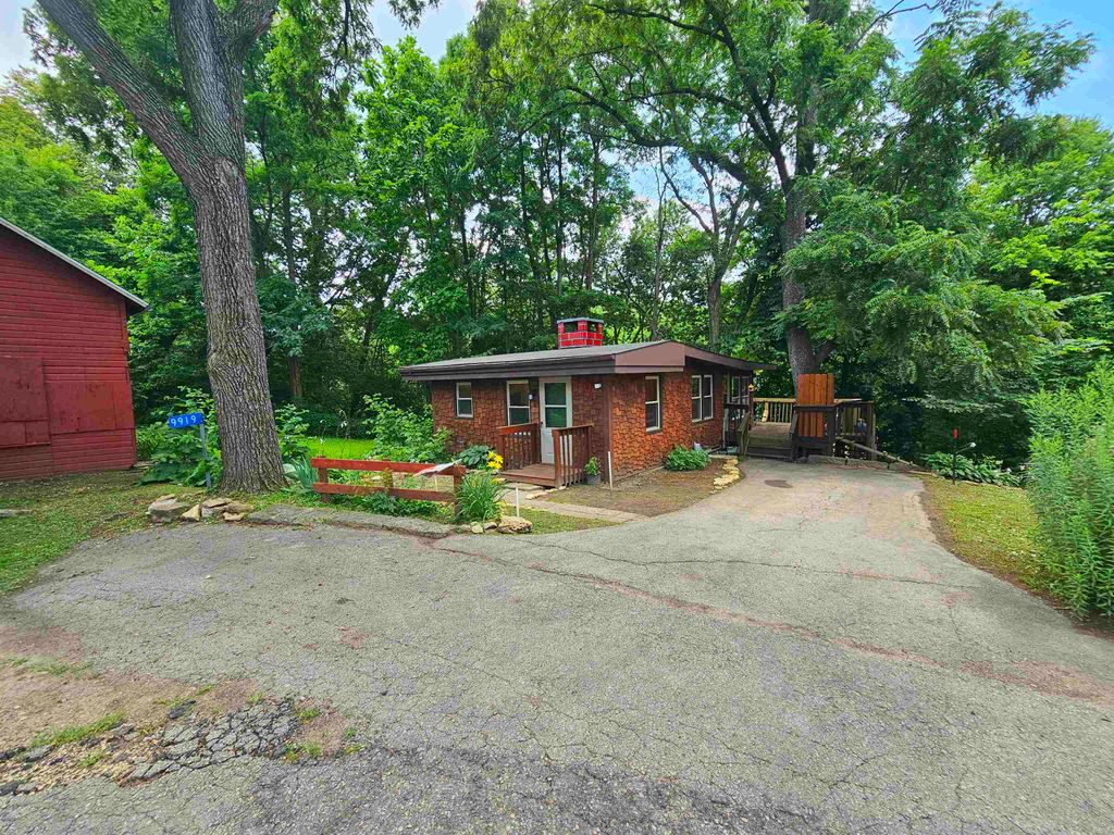 Photo of Dubuque, IA 52003 (MLS # 155263)