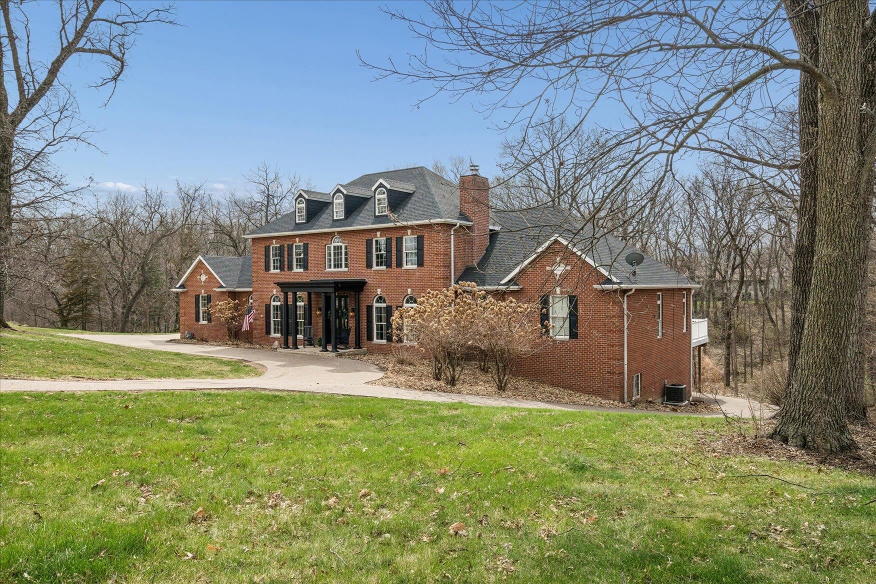 77 Roosevelt Drive