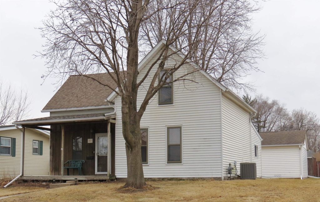 Photo of Maquoketa, IA 52060 (MLS # 154015)