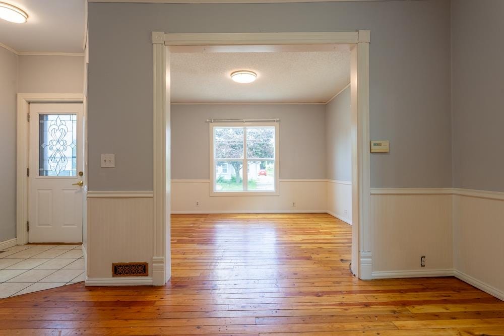 Photo of Dubuque, IA 52001 (MLS # 155365)