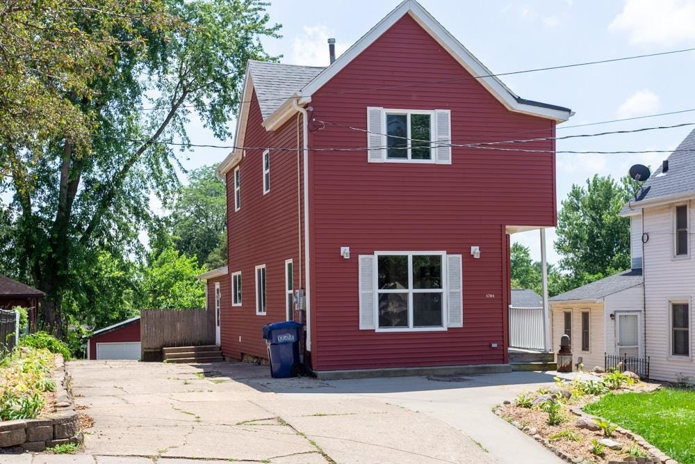 Photo of Dubuque, IA 52001 (MLS # 155365)
