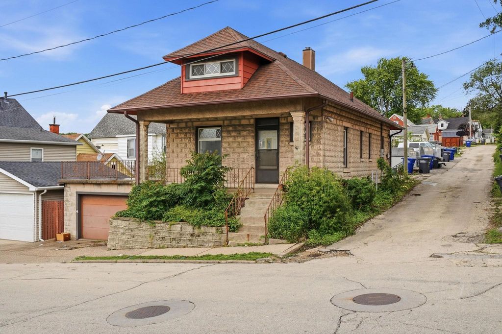 Photo of Dubuque, IA 52001 (MLS # 154676)