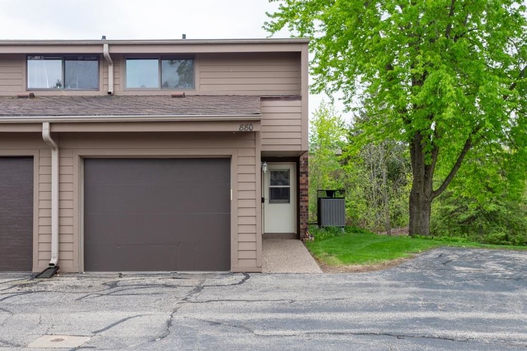 Photo of Dubuque, IA 52001 (MLS # 154520)