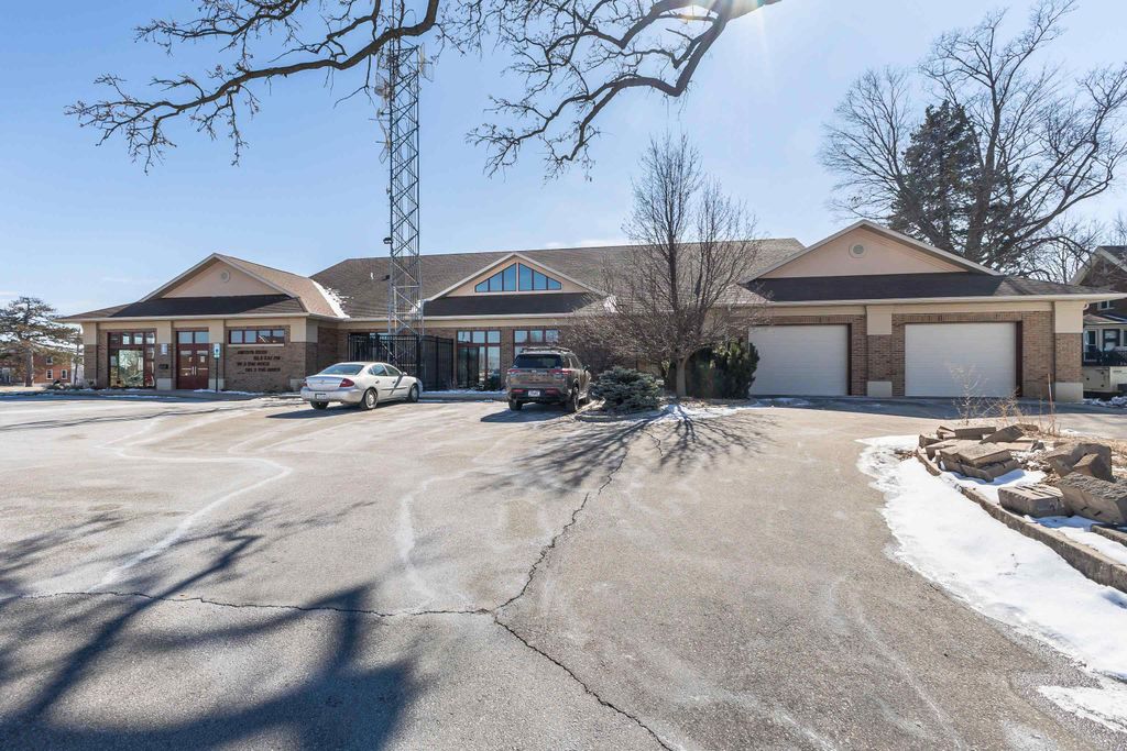 Photo of Dubuque, IA 52001 (MLS # 154053)