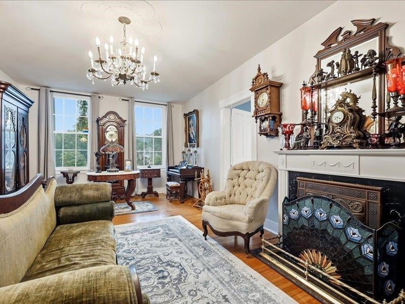 908 Park Avenue - Photo 3