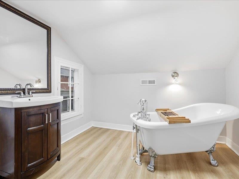 908 Park Avenue - Photo 4