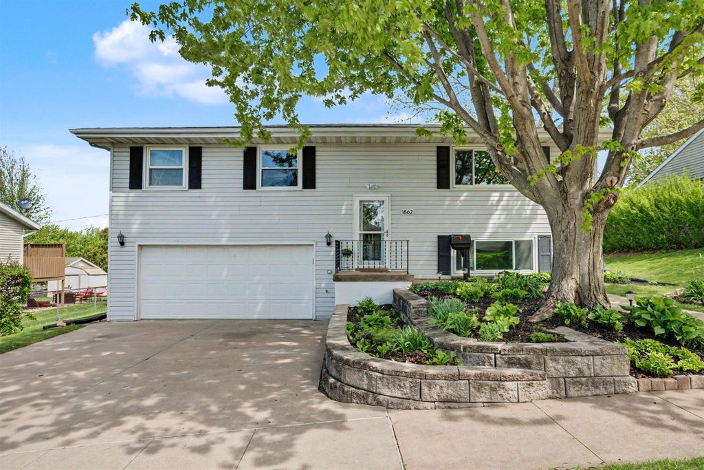 Photo of Dubuque, IA 52002 (MLS # 154589)