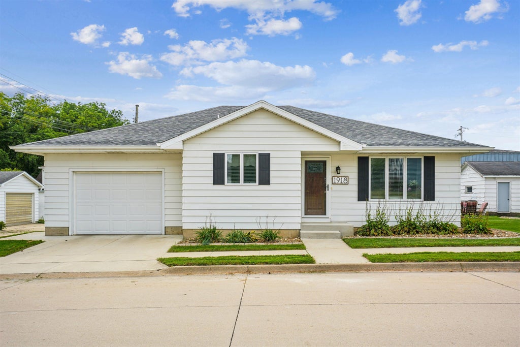 Photo of New Vienna, IA 52065 (MLS # 155662)