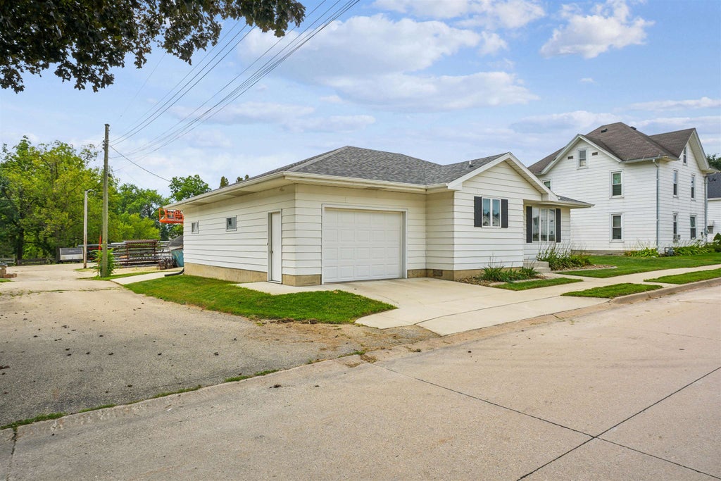 Photo of New Vienna, IA 52065 (MLS # 155662)