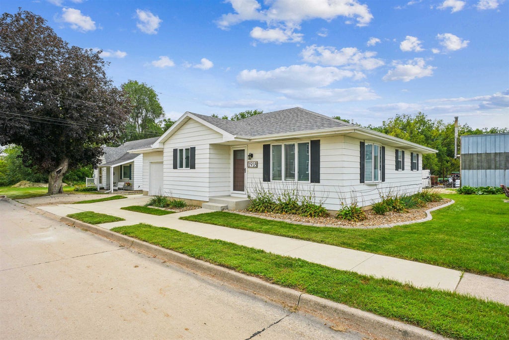 Photo of New Vienna, IA 52065 (MLS # 155662)