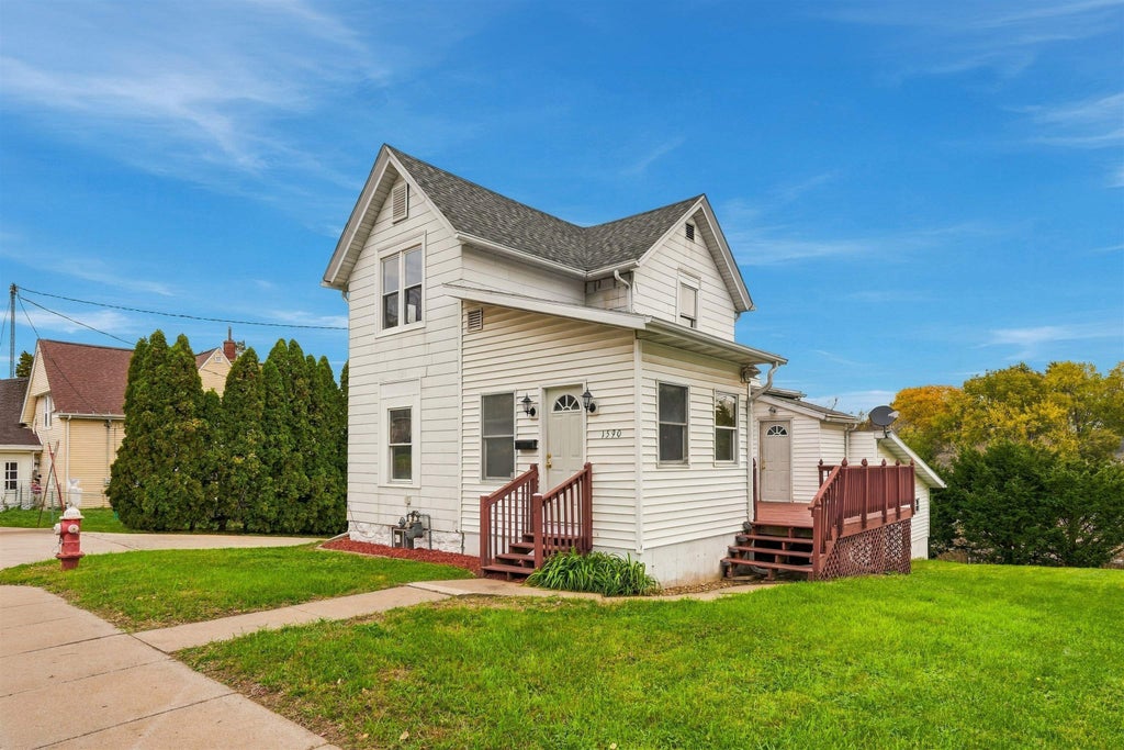 Photo of Dubuque, IA 52001 (MLS # 156044)