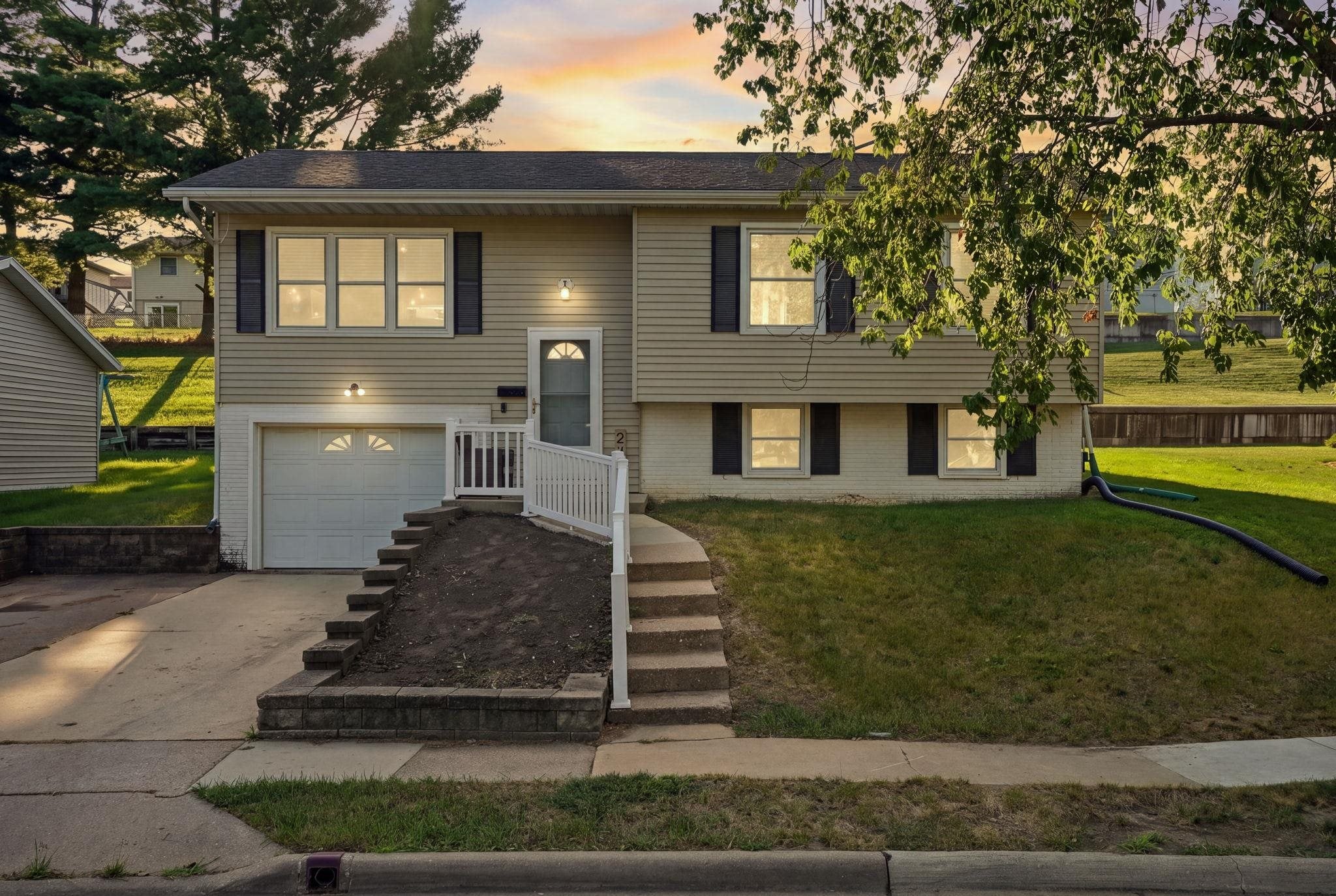 2207 Graham Circle - Photo 2