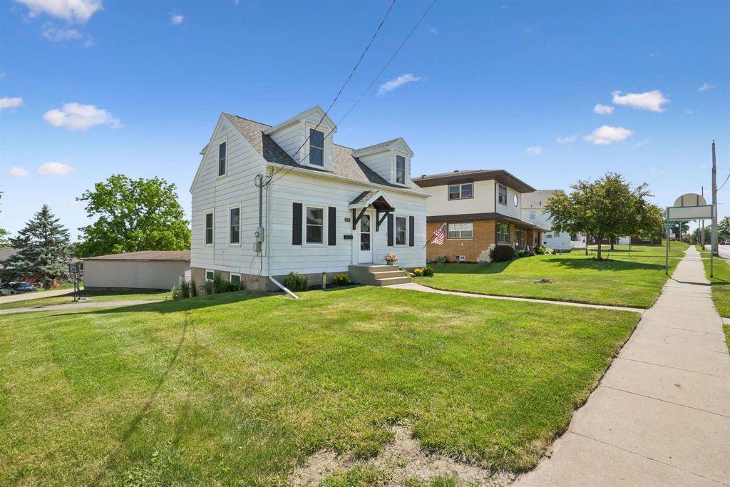 Photo of Dubuque, IA 52001 (MLS # 154842)