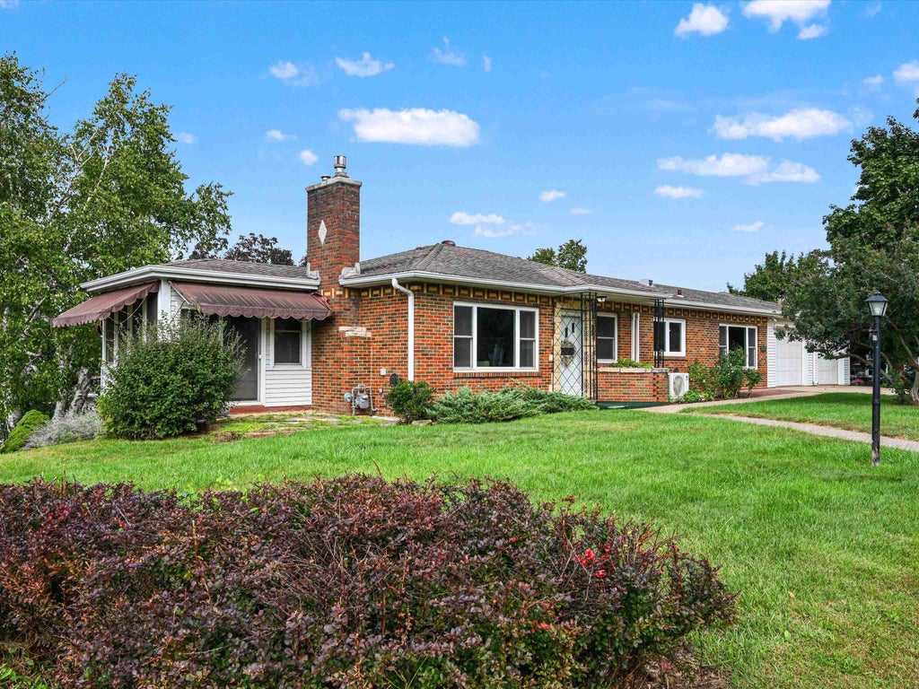 Photo of Dubuque, IA 52001 (MLS # 155758)