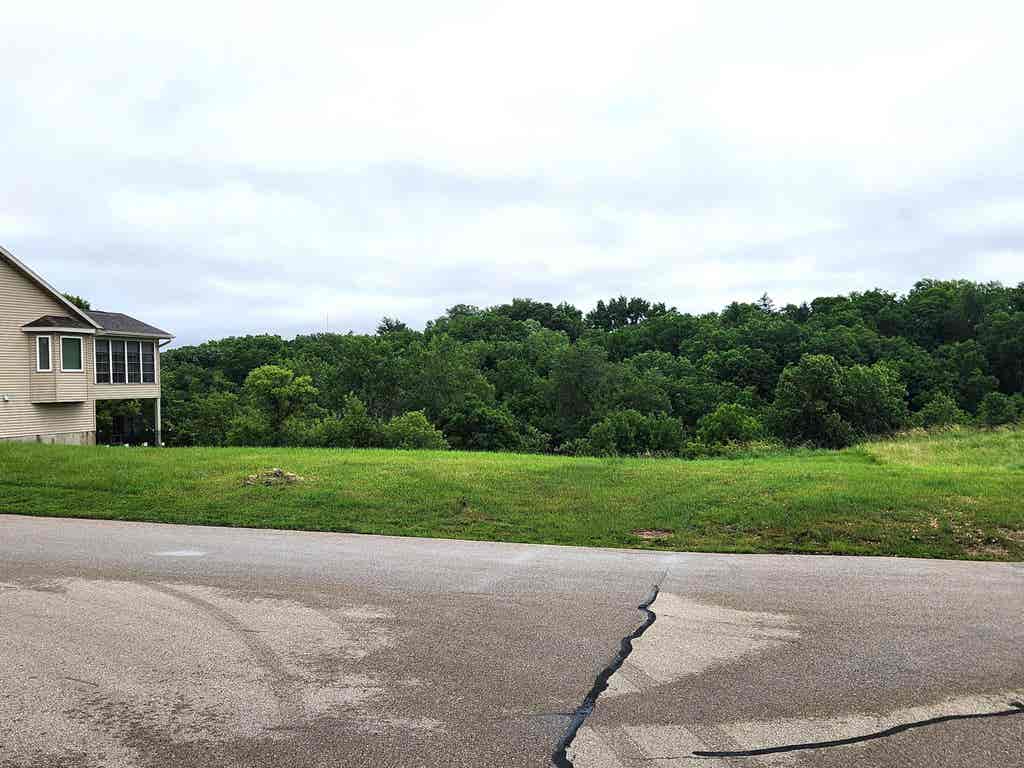 Photo of Dubuque, IA 52001 (MLS # 155027)