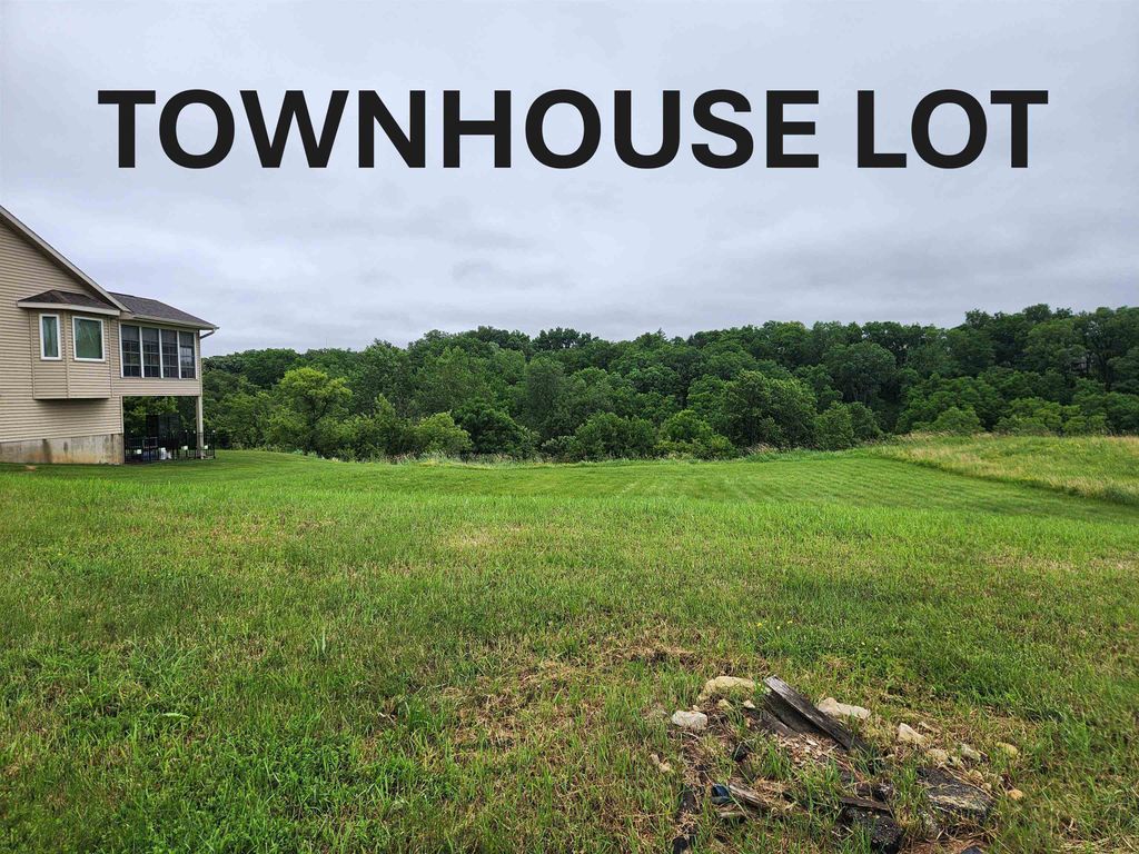 Photo of Dubuque, IA 52001 (MLS # 155027)