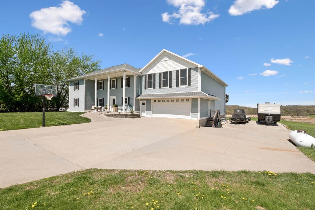 Photo of Dubuque, IA 52003 (MLS # 154504)