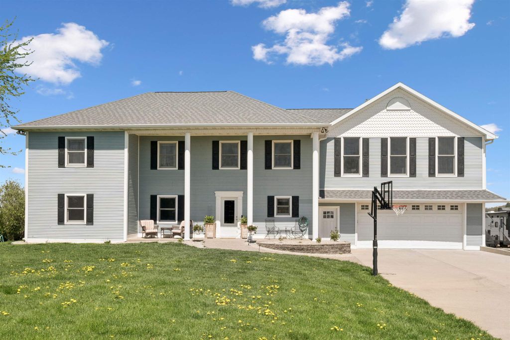 Photo of Dubuque, IA 52003 (MLS # 154504)