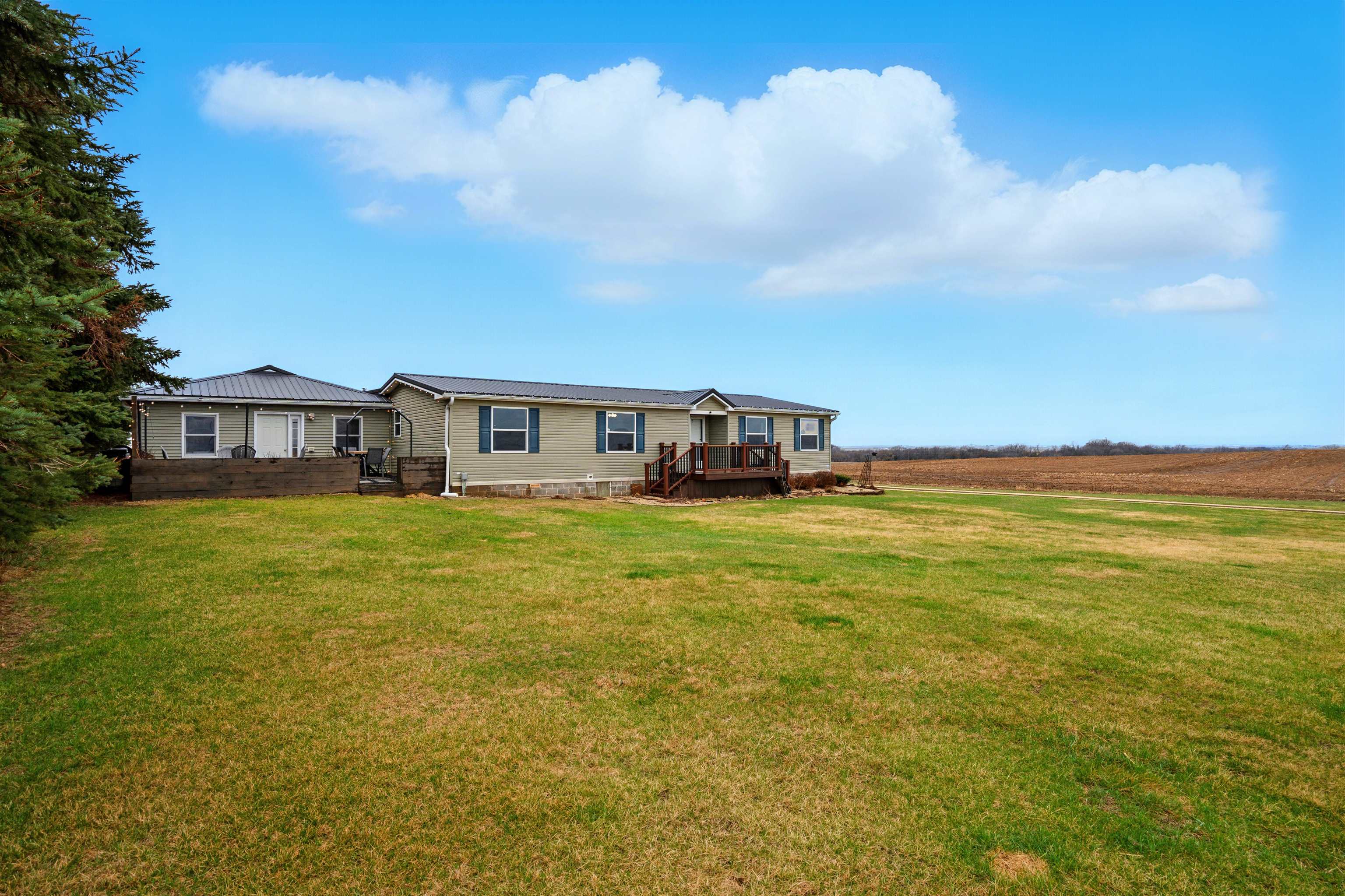 2468 290th Street - Photo 2