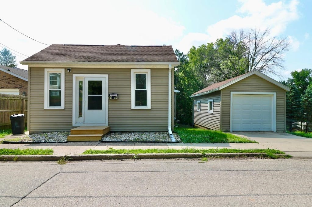 Photo of Dubuque, IA 52001 (MLS # 155219)