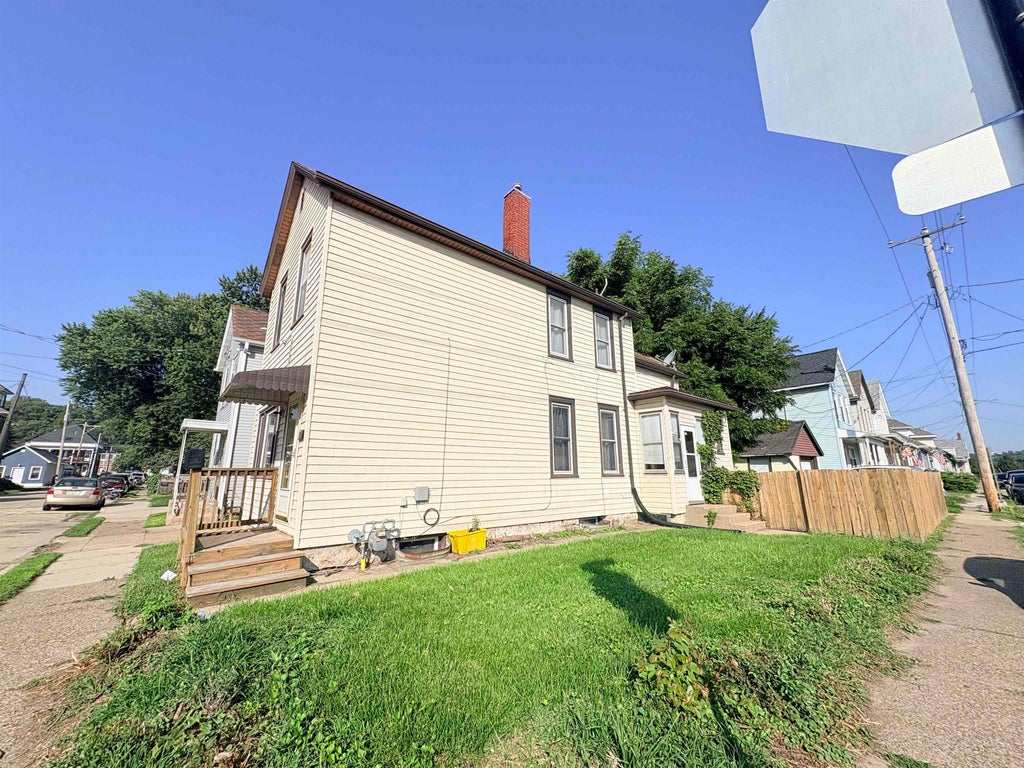 Photo of Dubuque, IA 52001 (MLS # 155608)