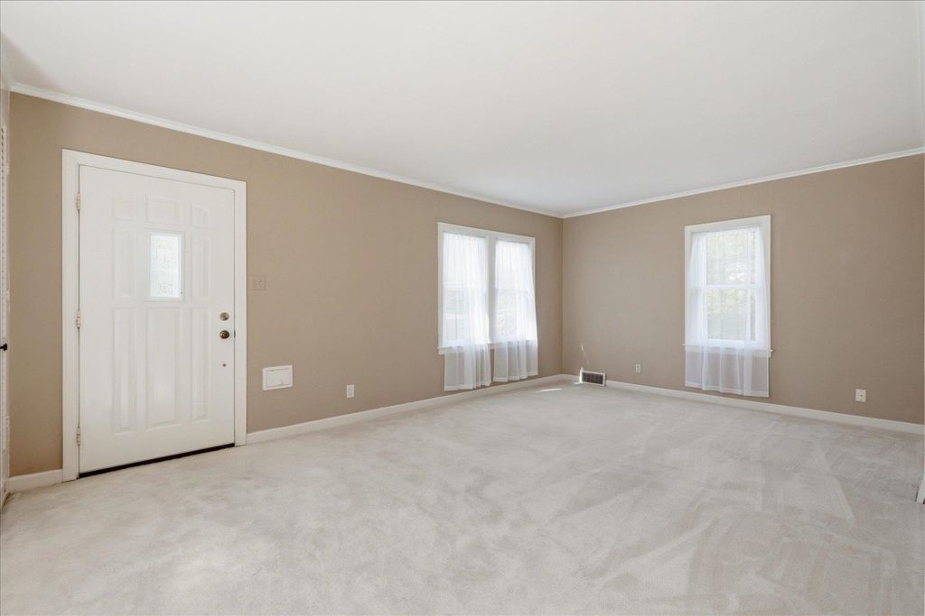 Photo of Dubuque, IA 52001 (MLS # 154444)