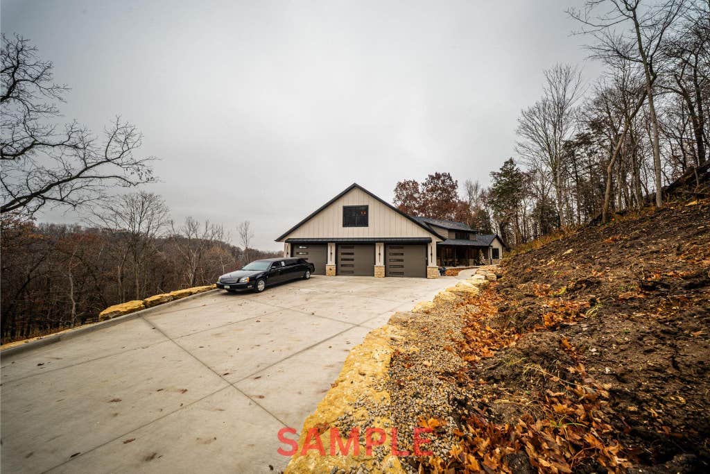 Photo of Dubuque, IA 52002 (MLS # 153633)