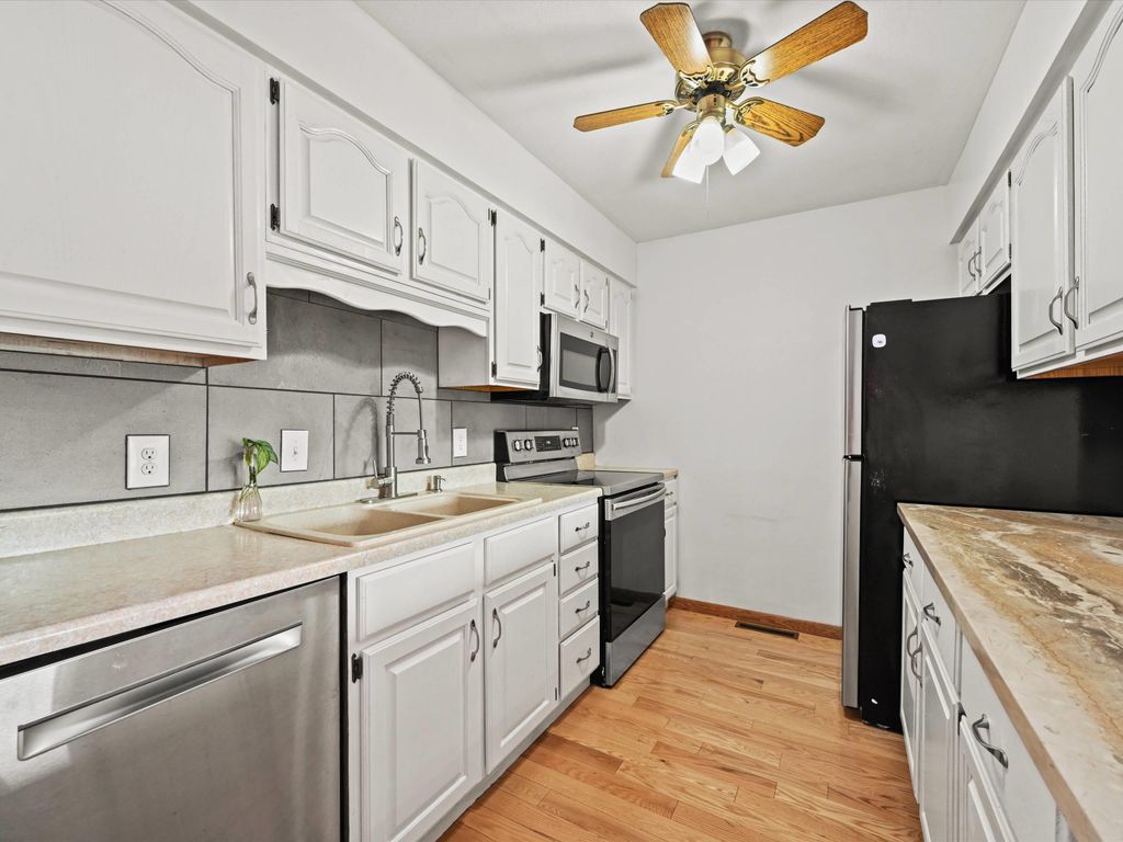 Photo of Dubuque, IA 52003 (MLS # 154734)