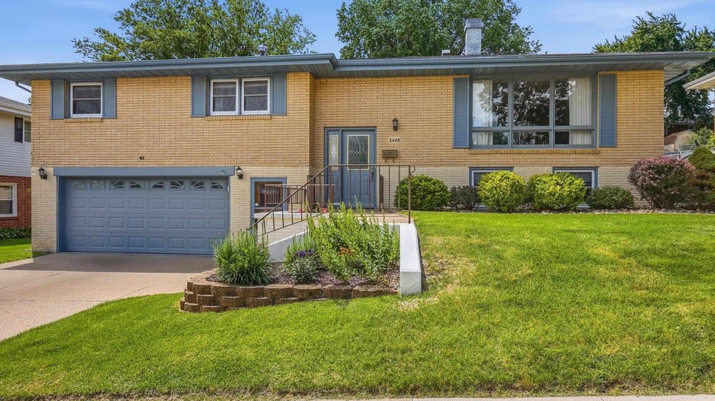 Photo of Dubuque, IA 52002 (MLS # 155012)