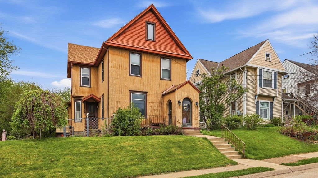 Photo of Dubuque, IA 52001 (MLS # 154494)