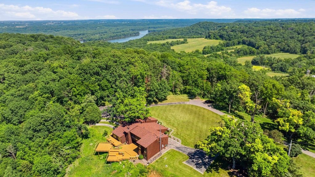 Photo of Dubuque, IA 52003 (MLS # 155209)
