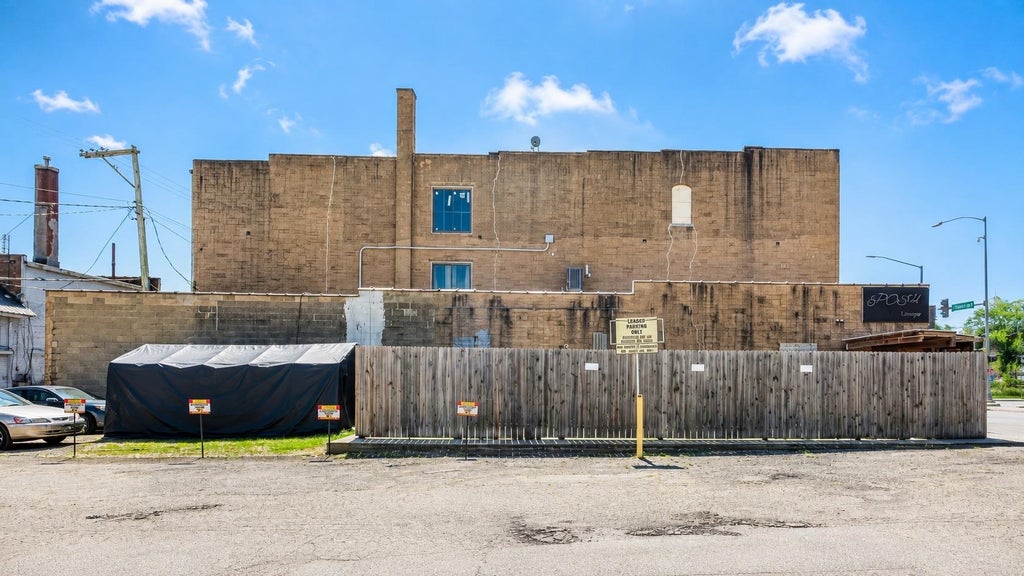 Photo of Dubuque, IA 52001 (MLS # 155579)