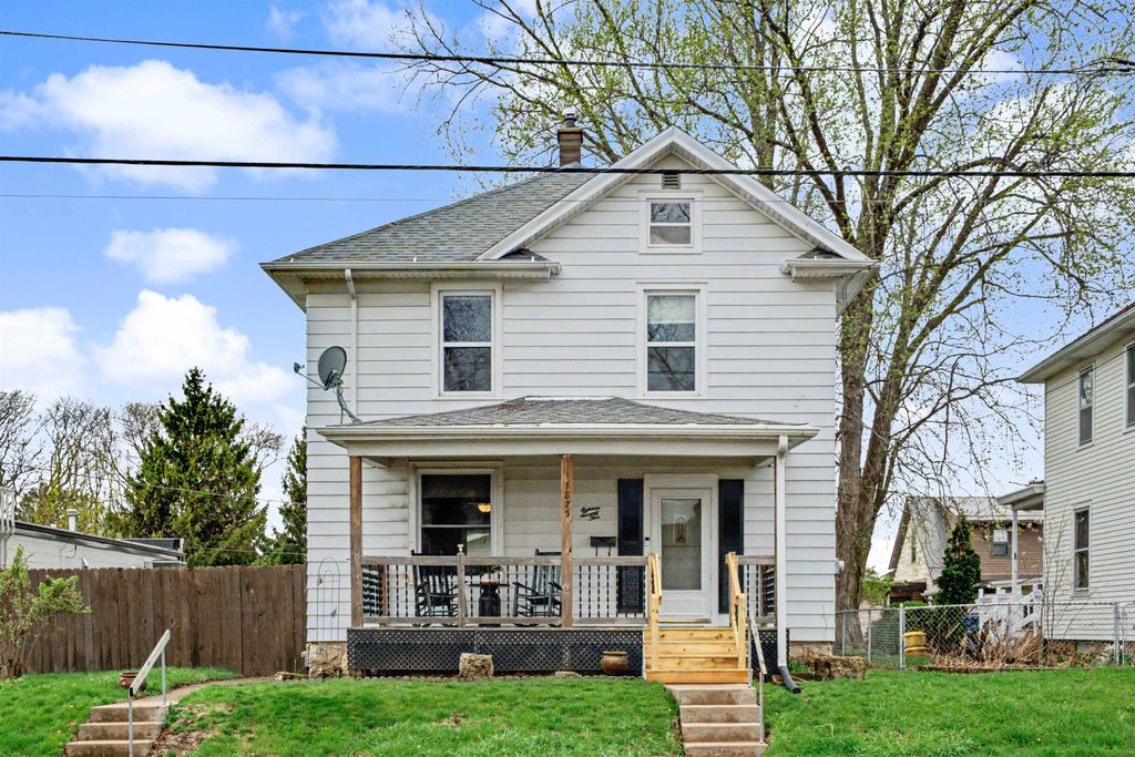 Photo of Dubuque, IA 52001 (MLS # 154415)