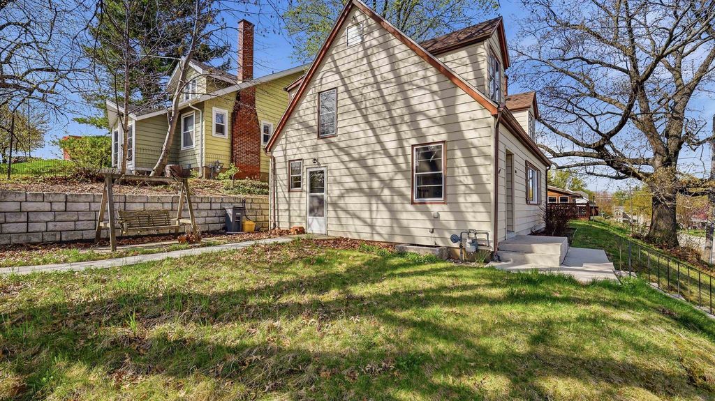 Photo of Dubuque, IA 52001 (MLS # 154672)