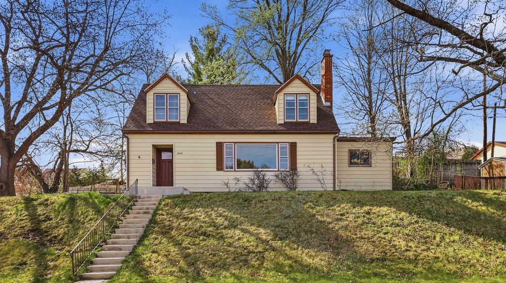 Photo of Dubuque, IA 52001 (MLS # 154672)