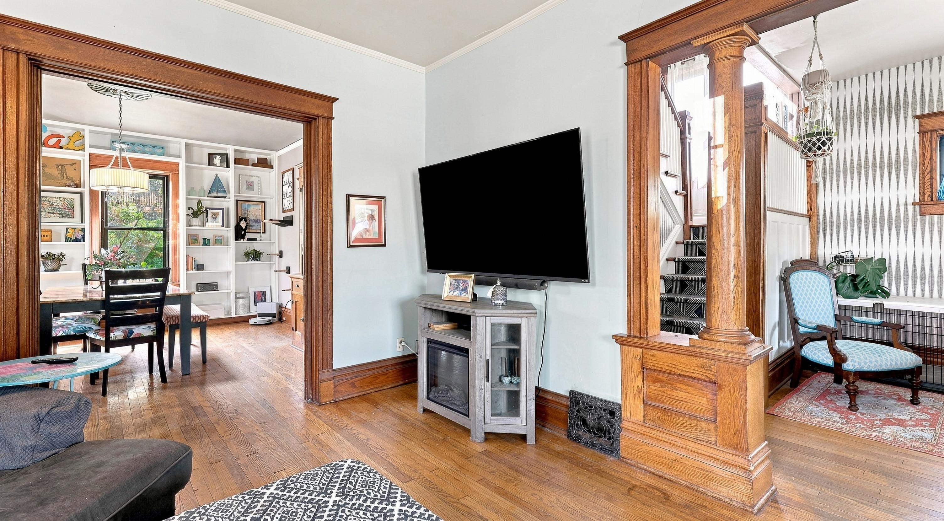 1765 S Grandview Avenue - Photo 2