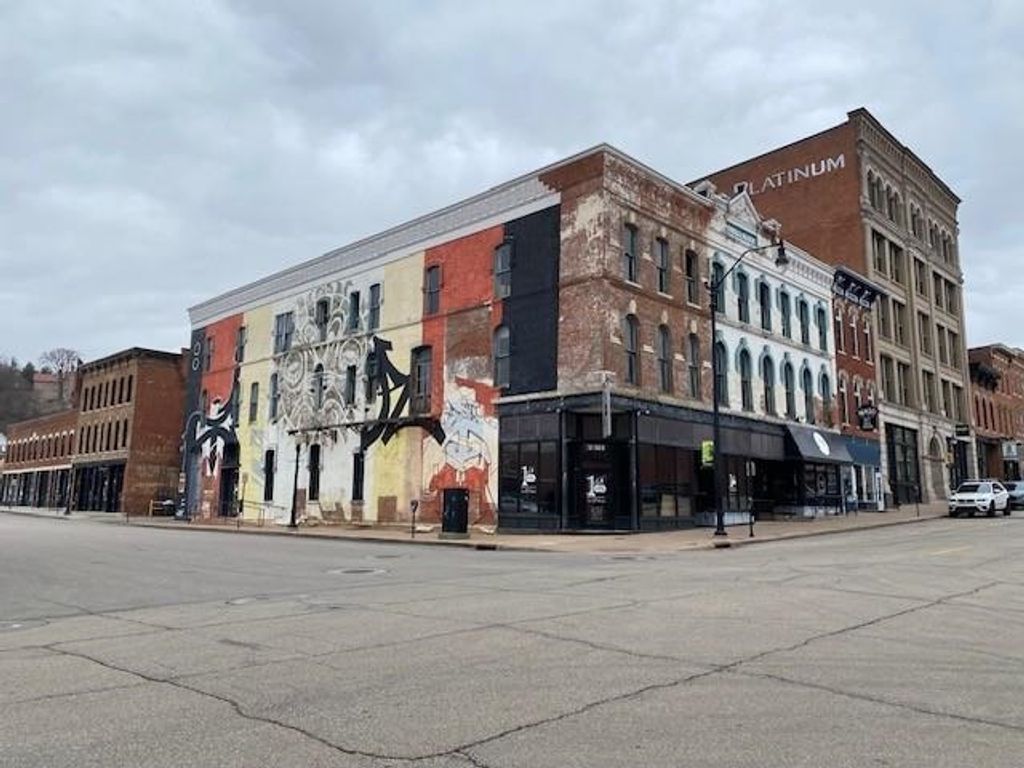 Photo of Dubuque, IA 52001 (MLS # 154128)