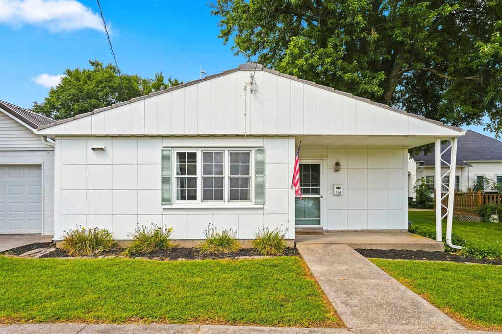 Photo of Bellevue, IA 52031 (MLS # 155558)