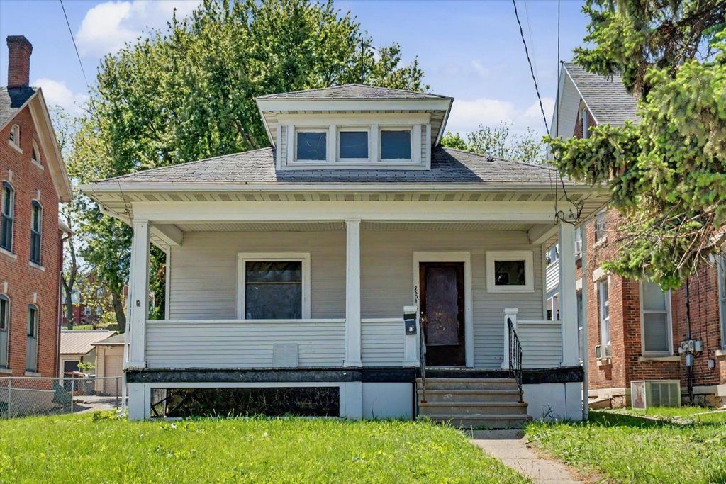 Photo of Dubuque, IA 52001 (MLS # 154662)