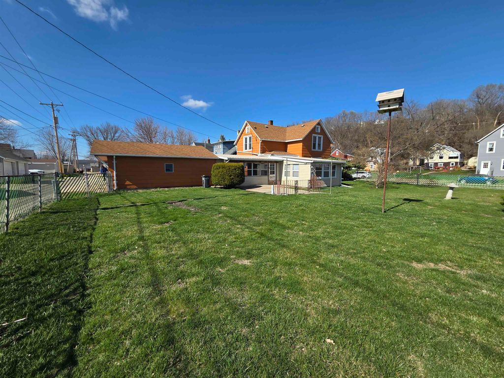 Photo of Dubuque, IA 52001 (MLS # 154298)