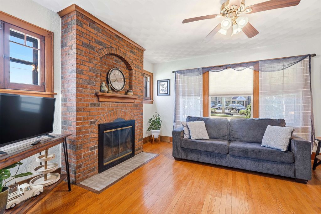 Photo of Dubuque, IA 52001 (MLS # 154331)