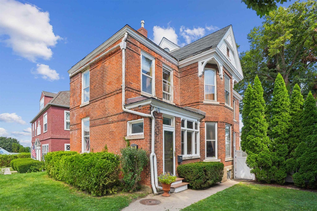 Photo of Dubuque, IA 52001 (MLS # 155703)