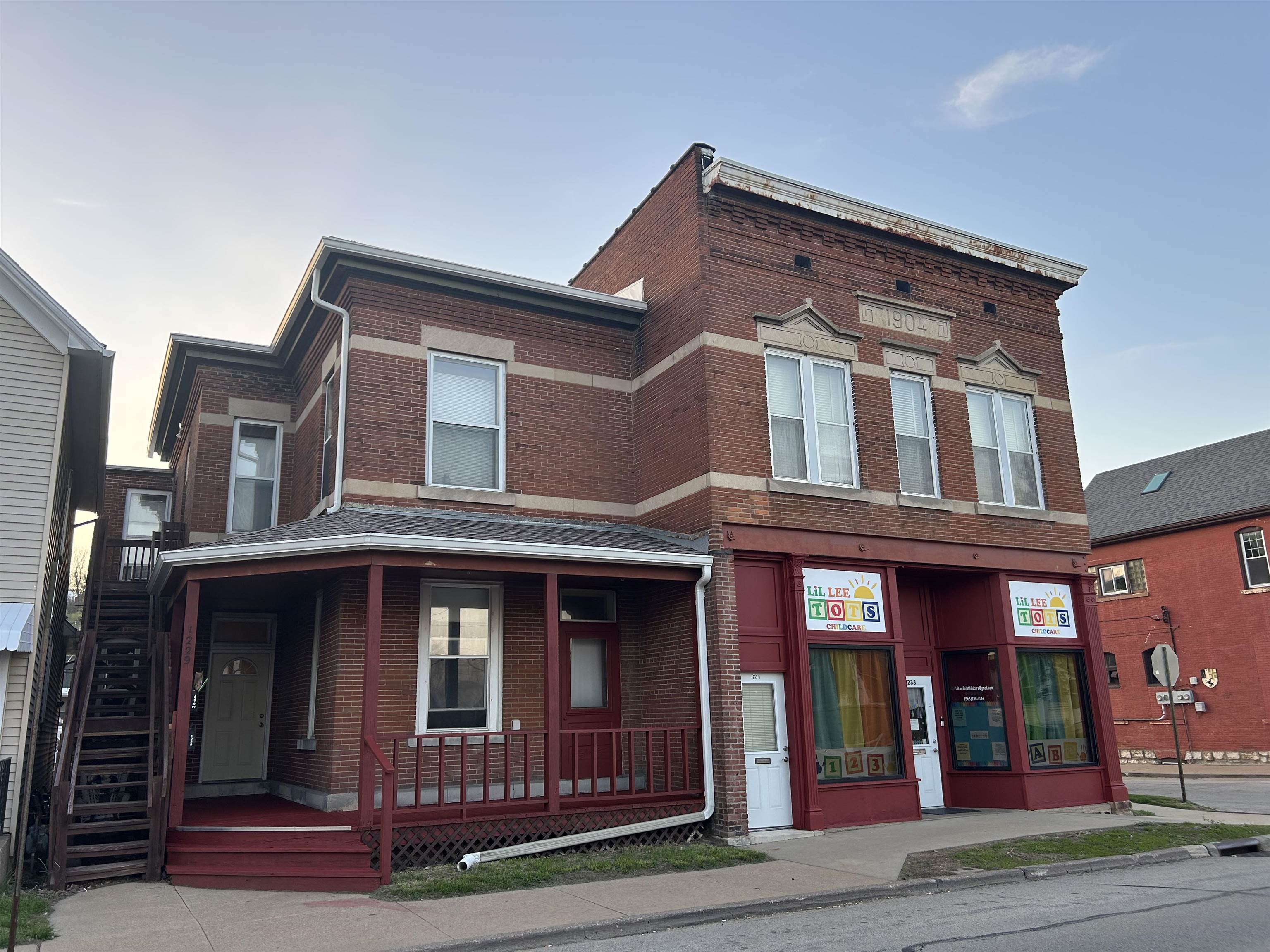 Photo 1 of 20 — 1229 & 1233 Rhomberg Avenue, Dubuque, IA 52001