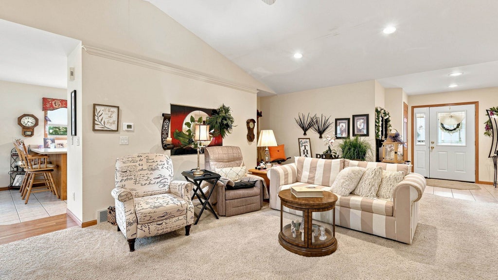 Photo of Dubuque, IA 52001 (MLS # 155607)