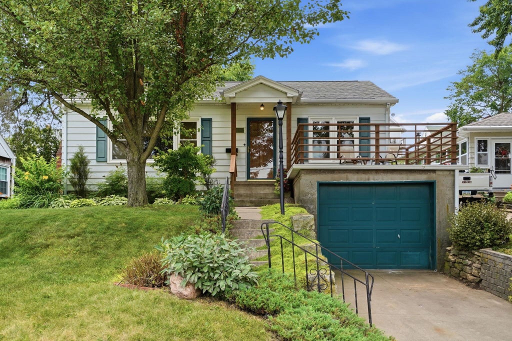 Photo of Dubuque, IA 52003 (MLS # 155286)