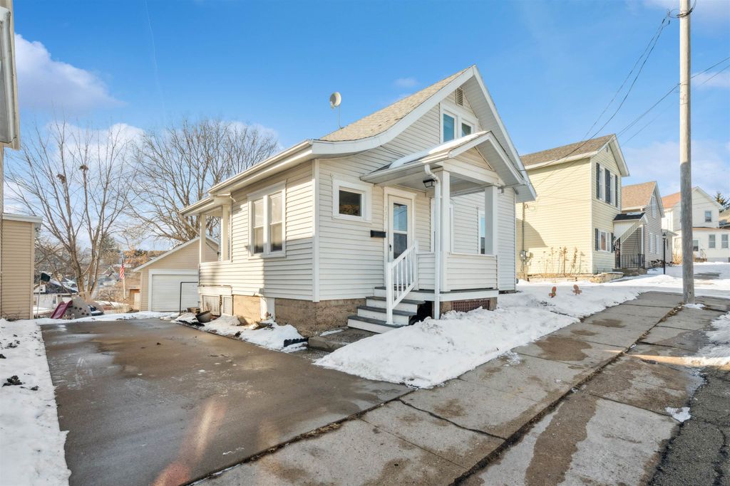 Photo of Dubuque, IA 52001 (MLS # 153887)