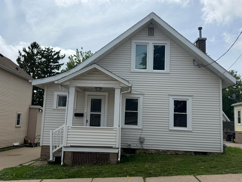 Photo of Dubuque, IA 52001 (MLS # 153887)
