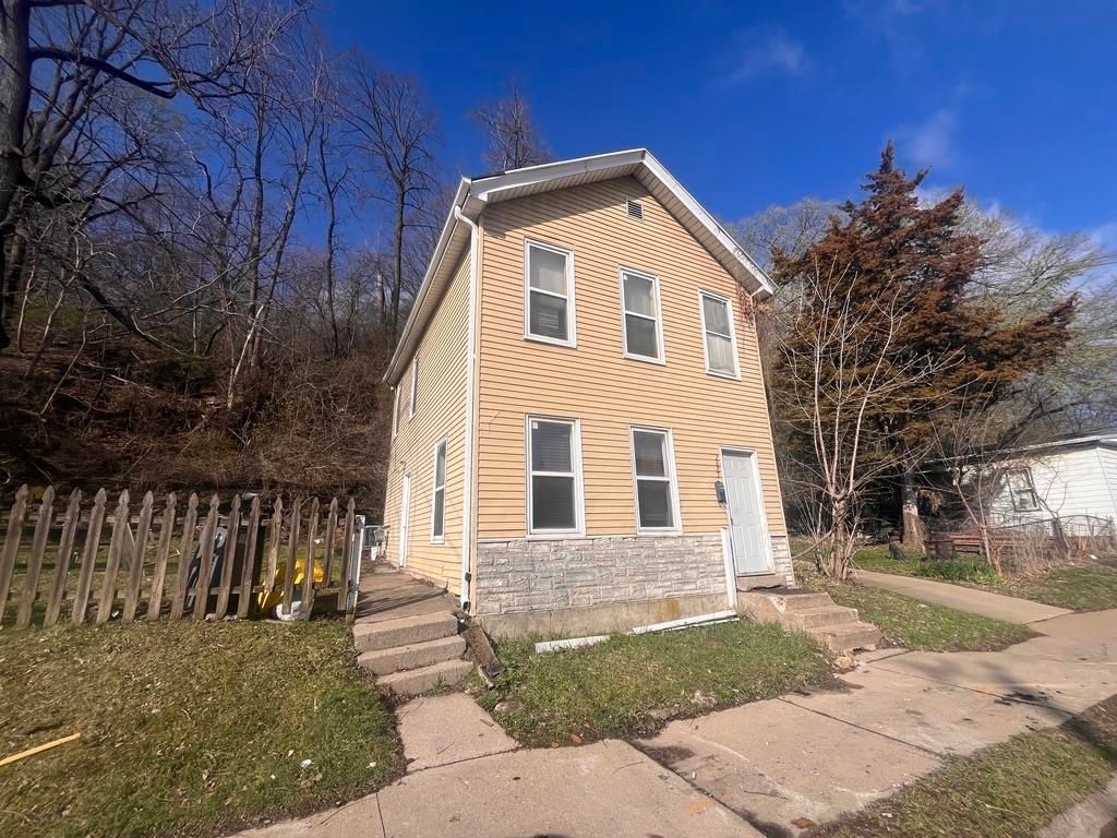 Photo of Dubuque, IA 52001 (MLS # 154353)