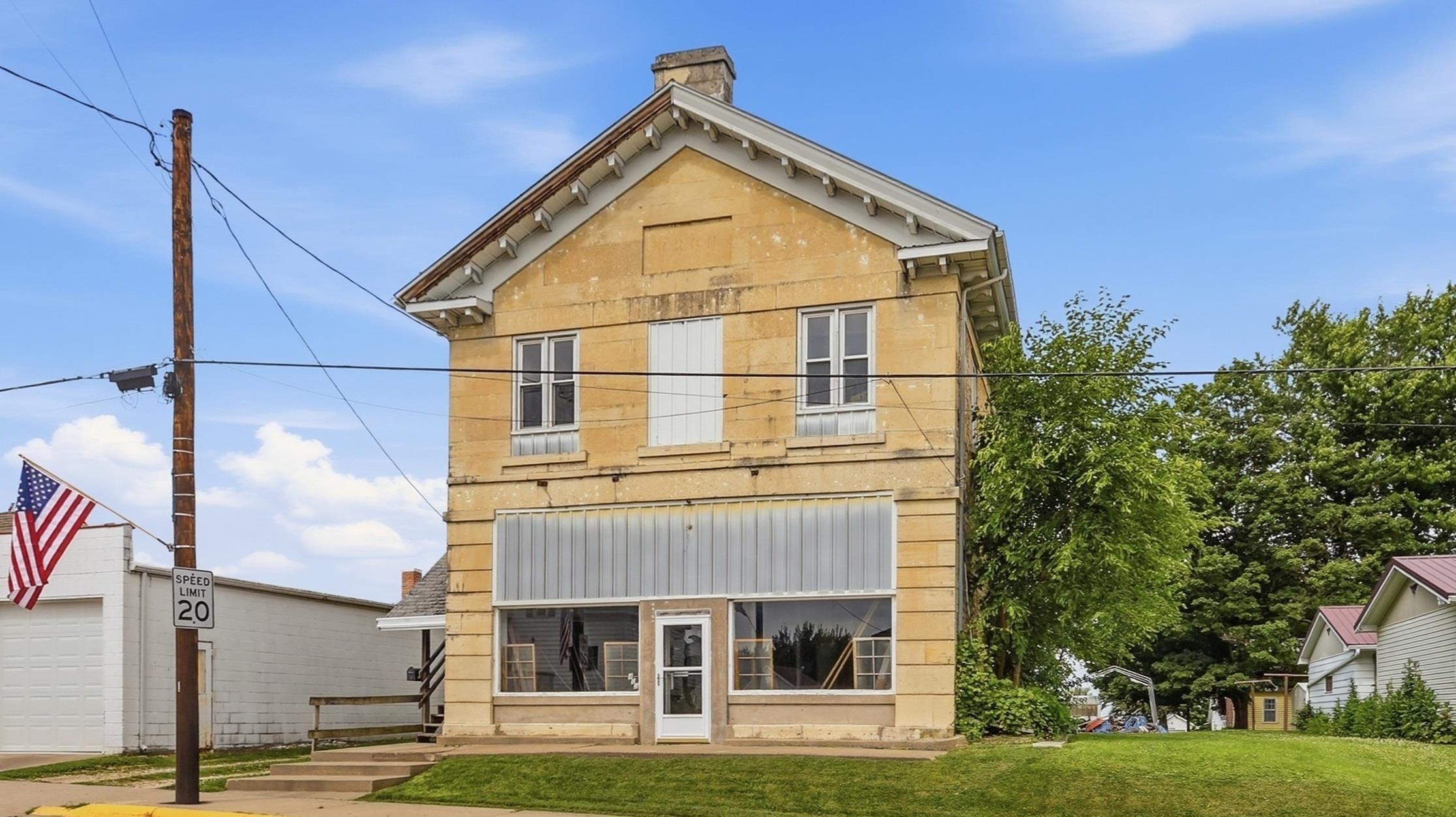 412 Main Street - Photo 2