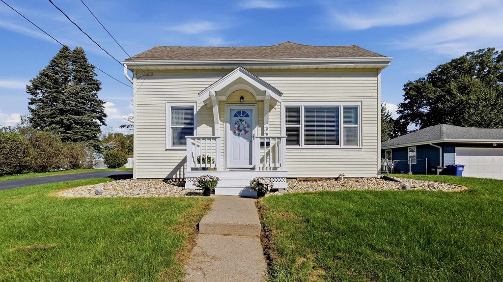 Photo of Dubuque, IA 52001 (MLS # 155862)